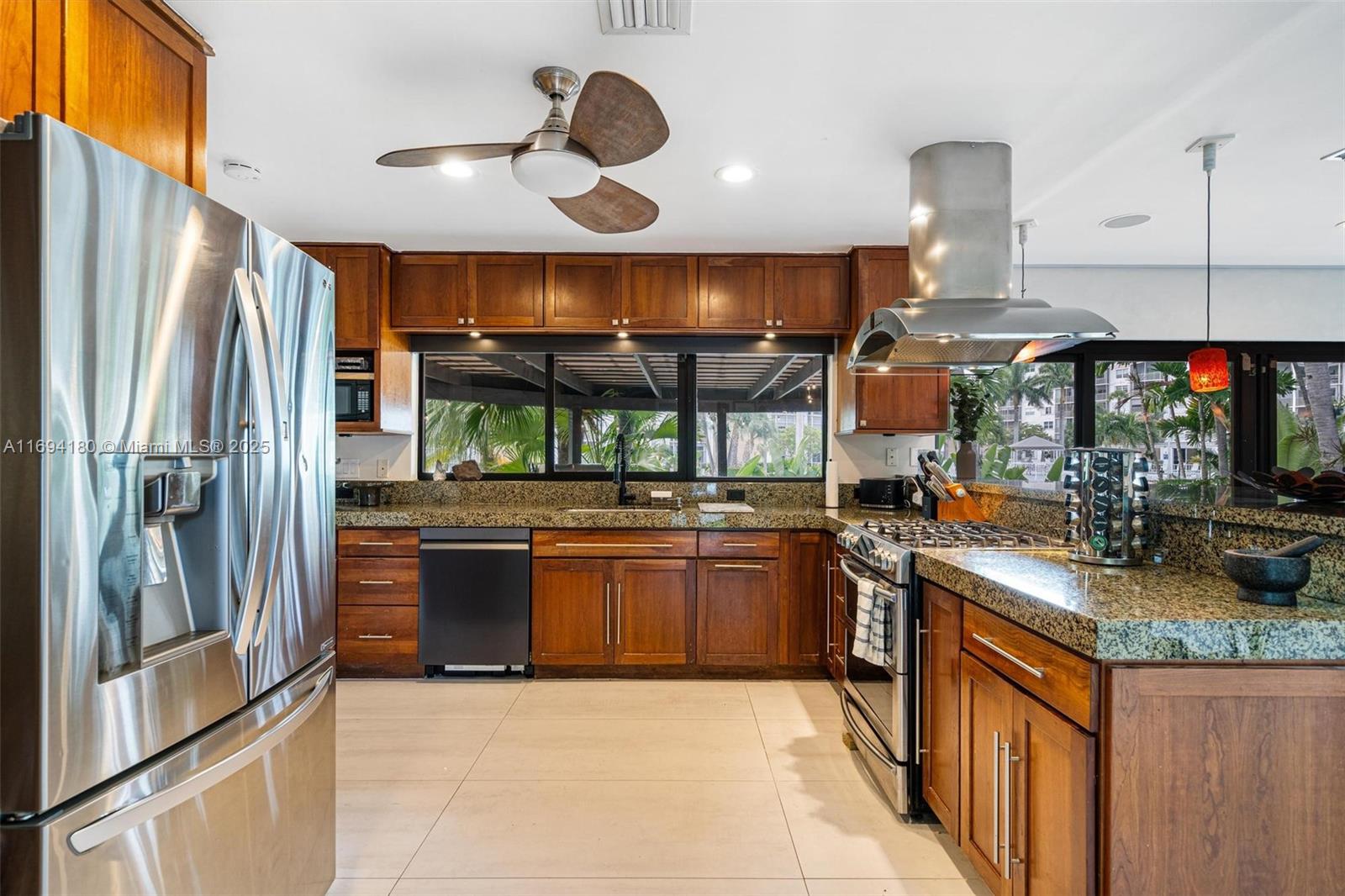 1675 Coral Gdns Dr Wilton Manors, FL 33334 1675 Coral Gdns Dr Wilton Manors, FL 33334