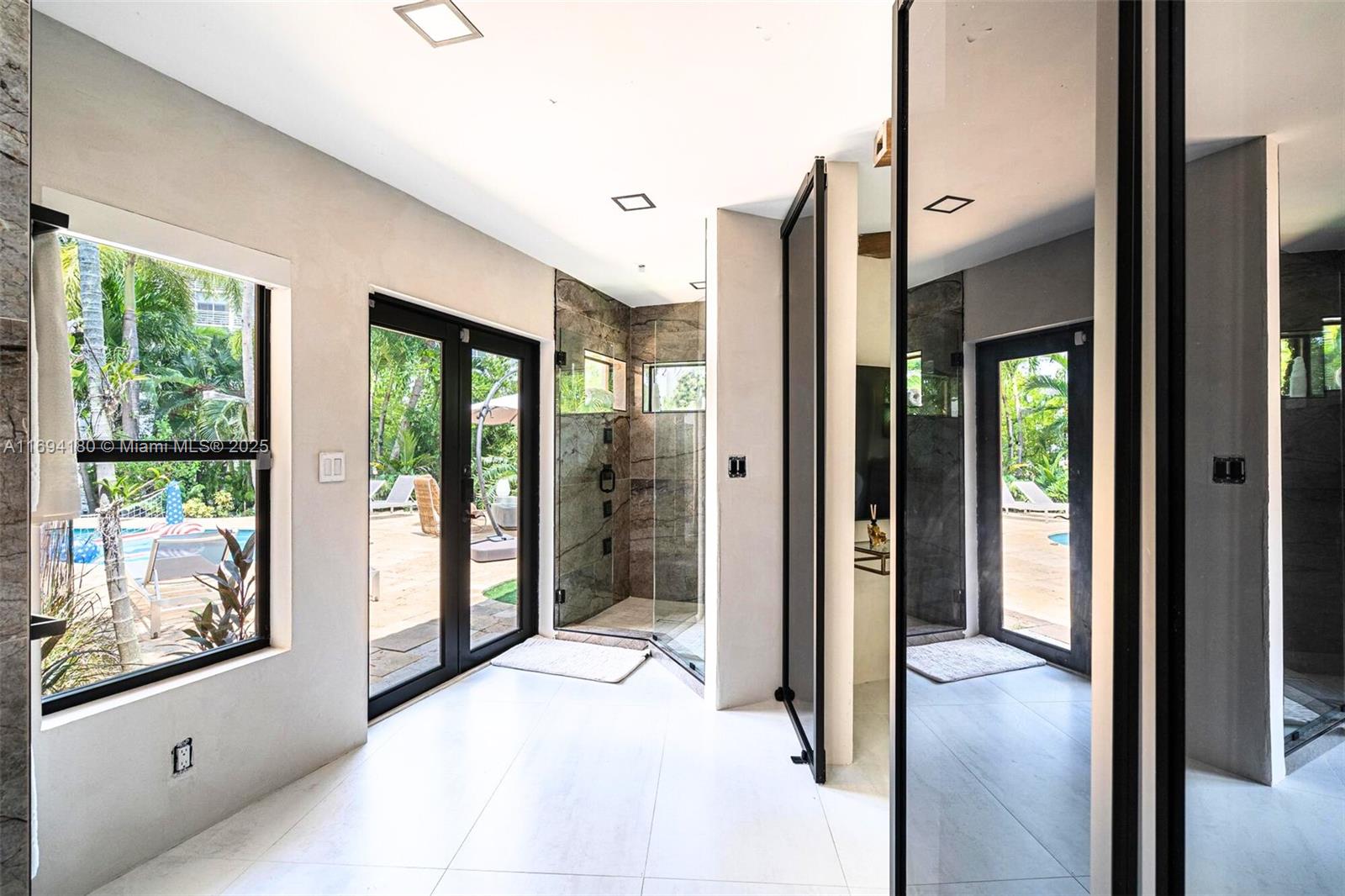 1675 Coral Gdns Dr Wilton Manors, FL 33334 1675 Coral Gdns Dr Wilton Manors, FL 33334