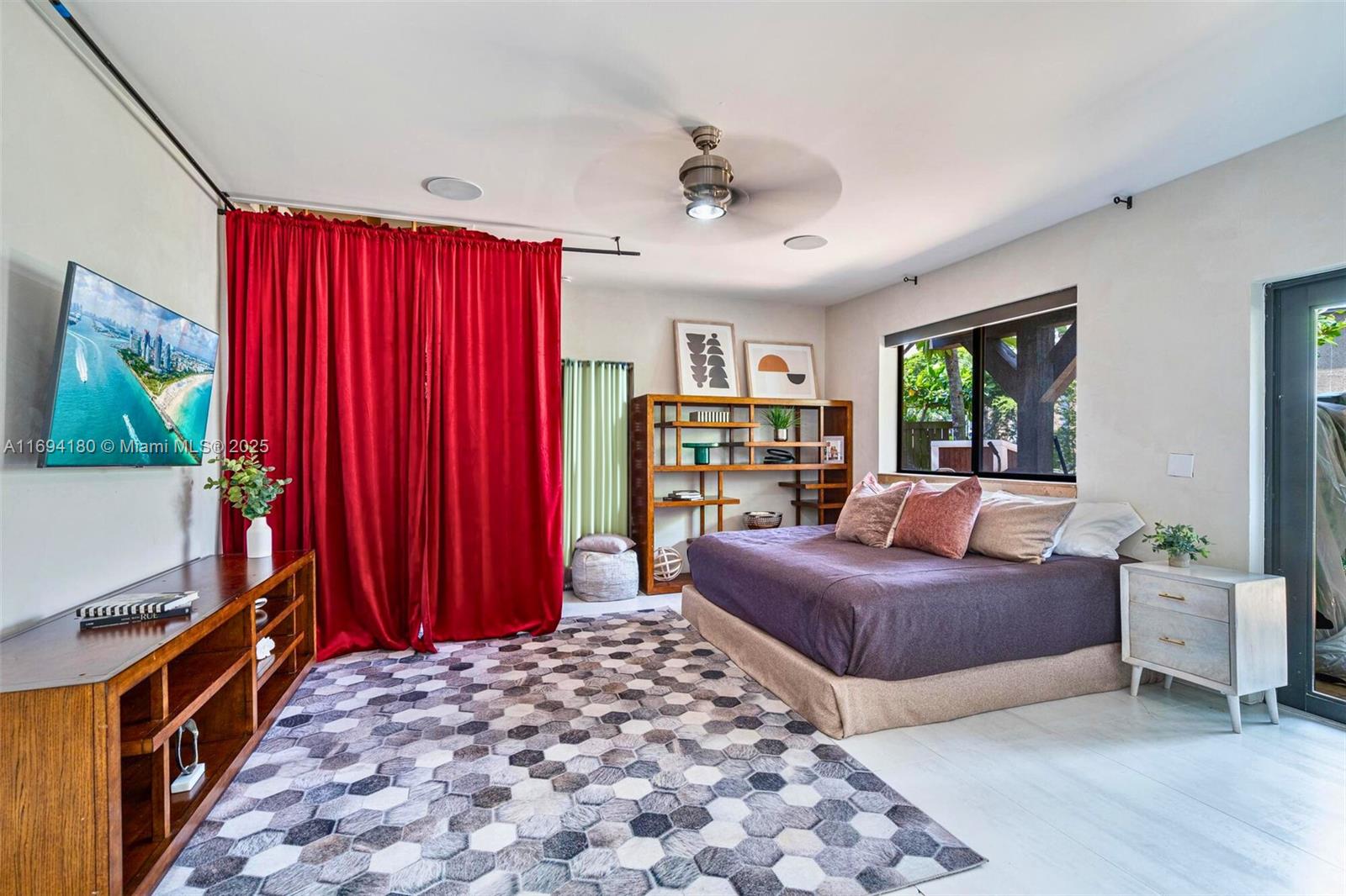 1675 Coral Gdns Dr Wilton Manors, FL 33334 1675 Coral Gdns Dr Wilton Manors, FL 33334