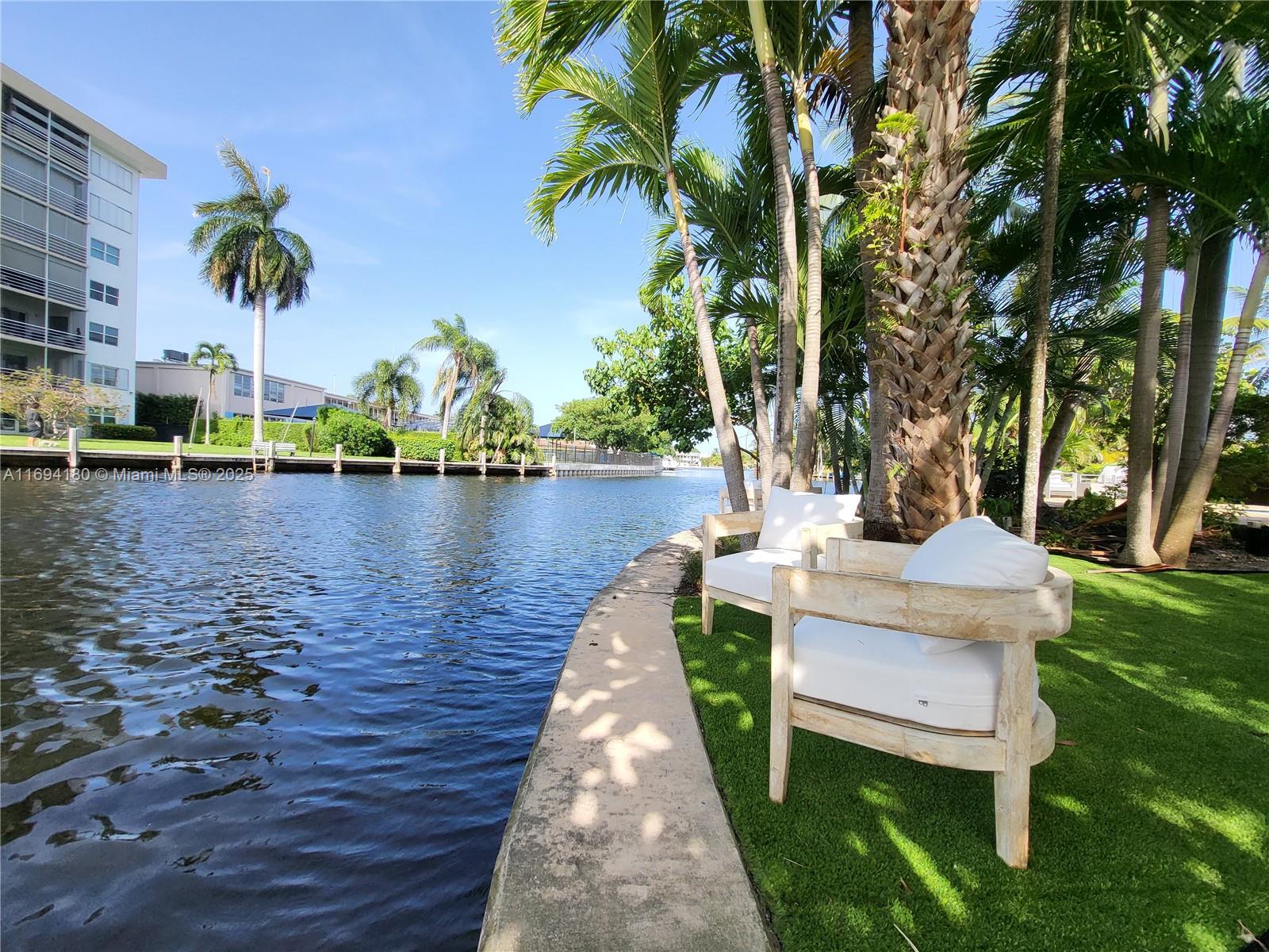 1675 Coral Gdns Dr Wilton Manors, FL 33334 1675 Coral Gdns Dr Wilton Manors, FL 33334