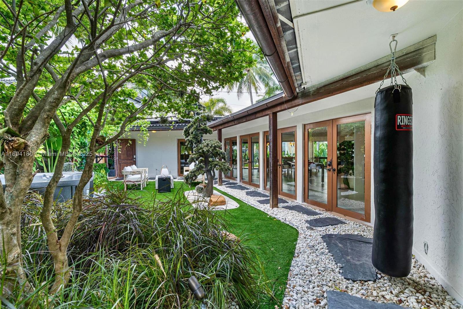 1675 Coral Gdns Dr Wilton Manors, FL 33334 1675 Coral Gdns Dr Wilton Manors, FL 33334