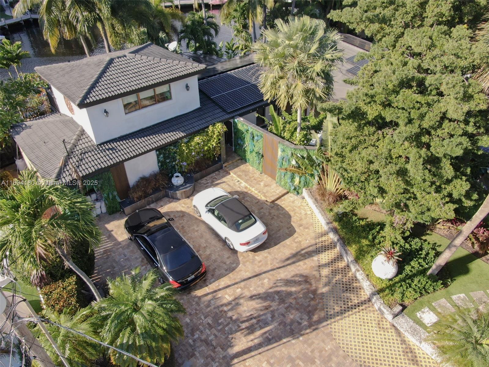 1675 Coral Gdns Dr Wilton Manors, FL 33334 1675 Coral Gdns Dr Wilton Manors, FL 33334
