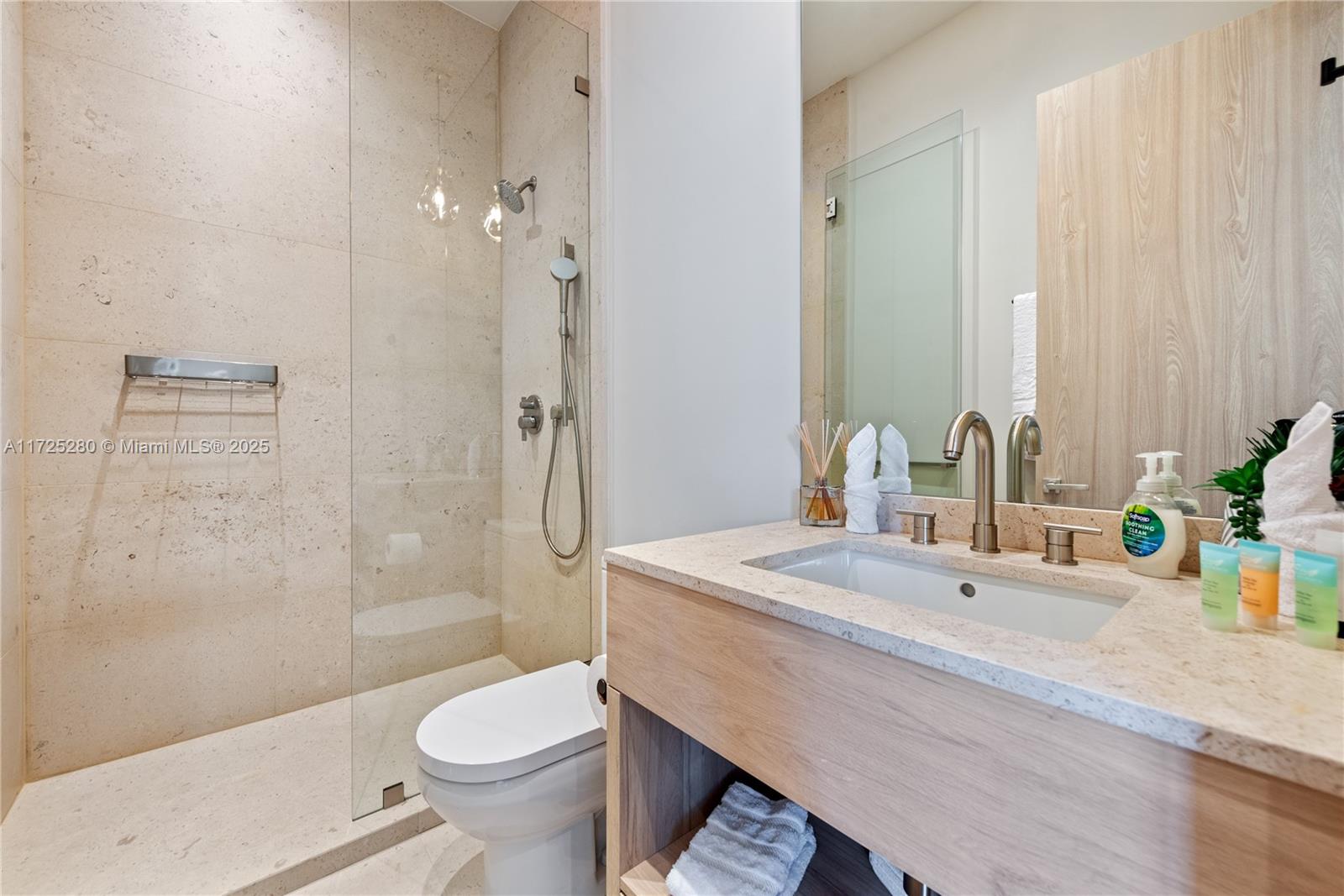 1200 NE 87th St Miami, FL 33138