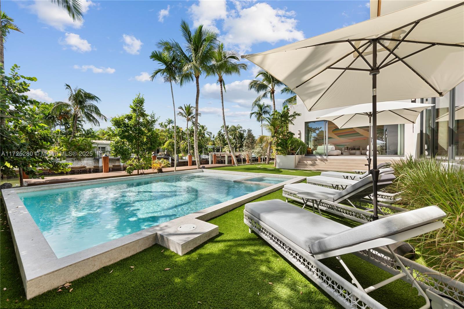 1200 NE 87th St Miami, FL 33138