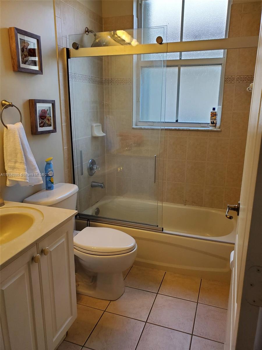 11009 NW 80th Ln Doral, FL 33178