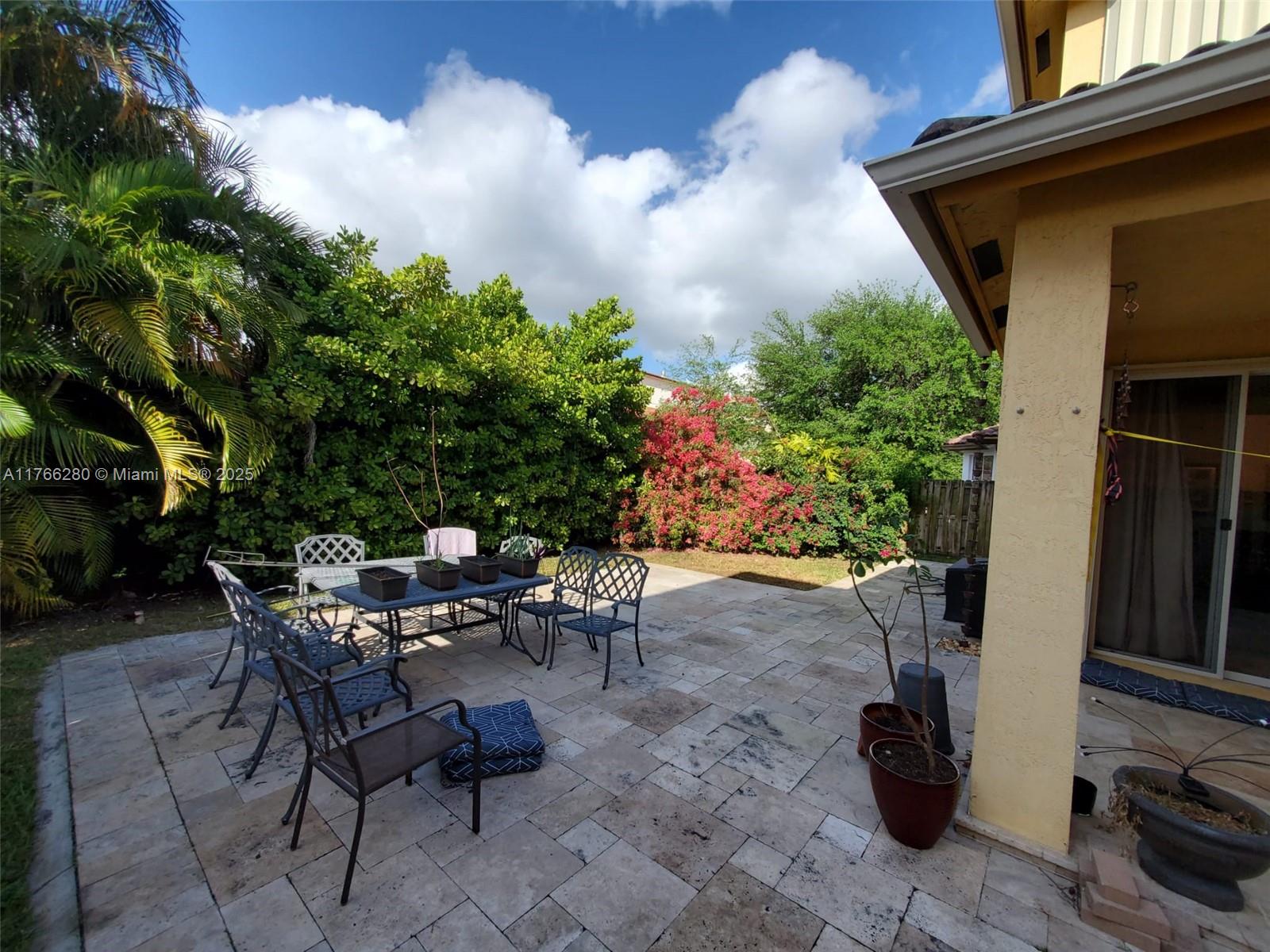 11009 NW 80th Ln Doral, FL 33178