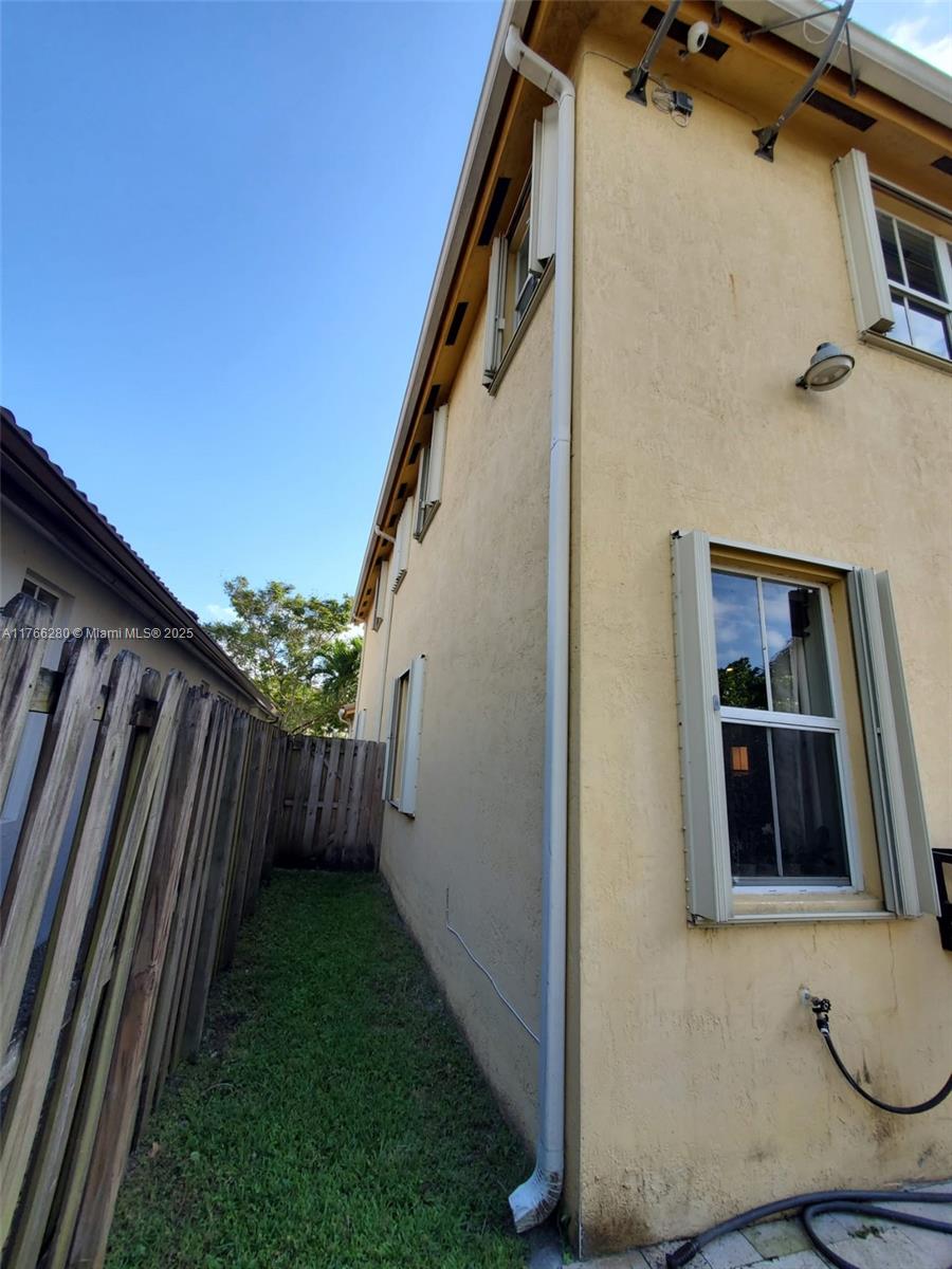 11009 NW 80th Ln Doral, FL 33178