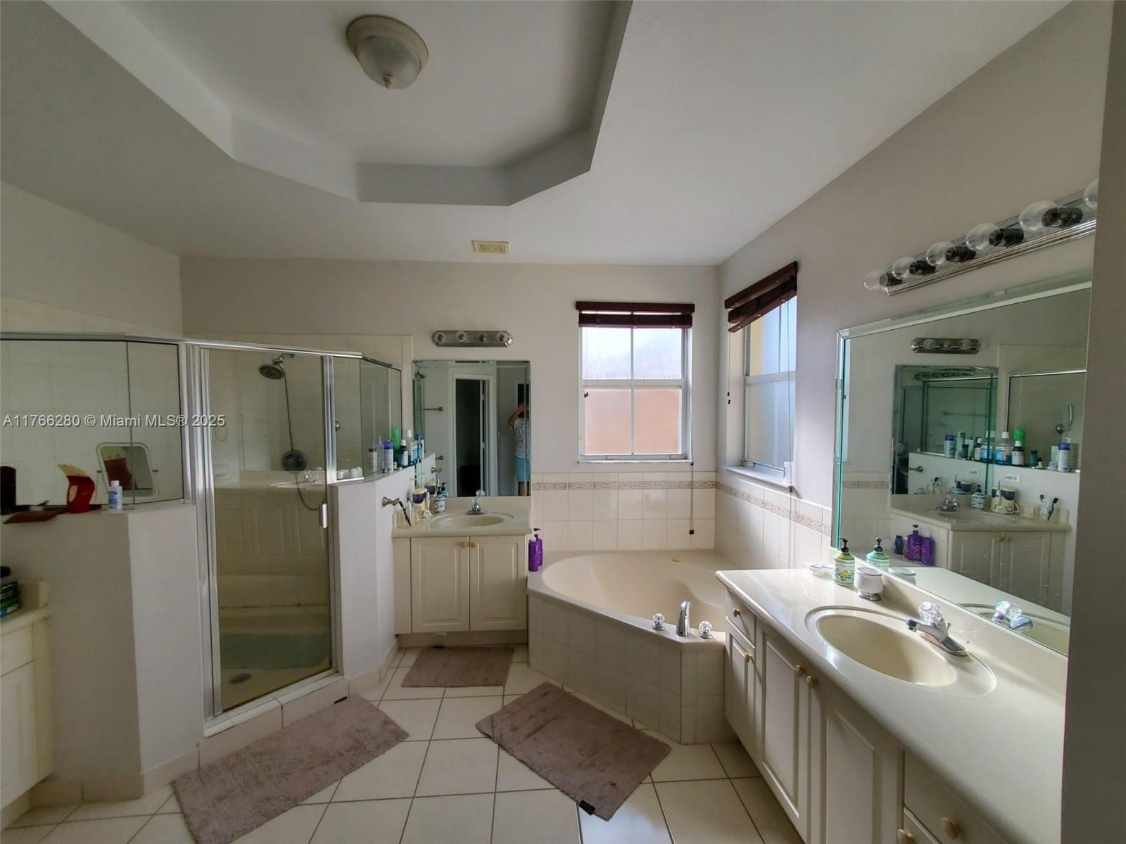 11009 NW 80th Ln Doral, FL 33178