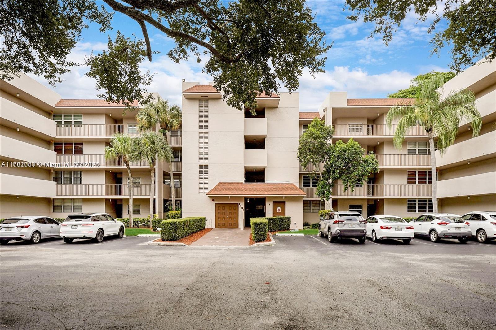 9510 Seagrape Dr #406