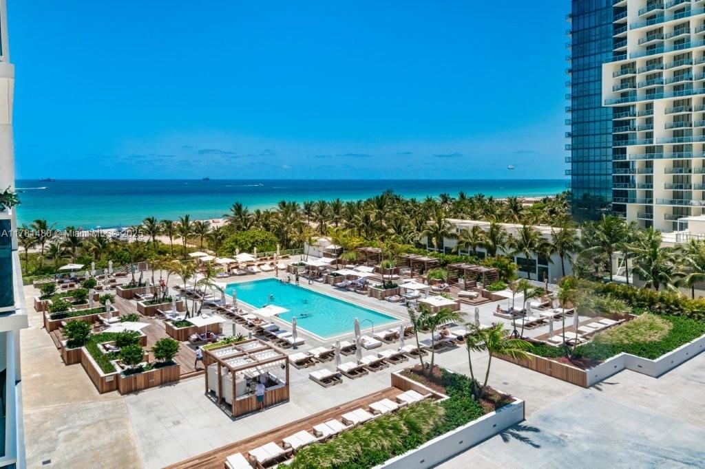 2301 Collins Ave #401