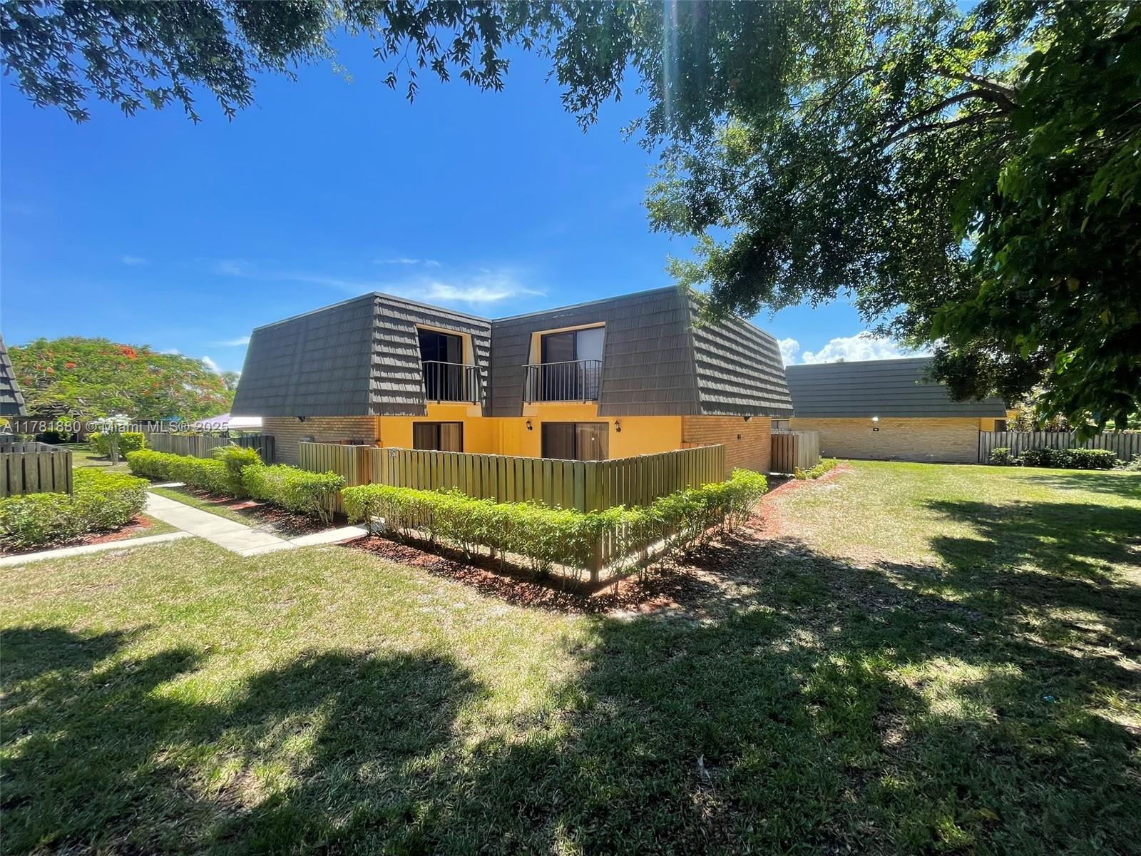 726 7th Way #-