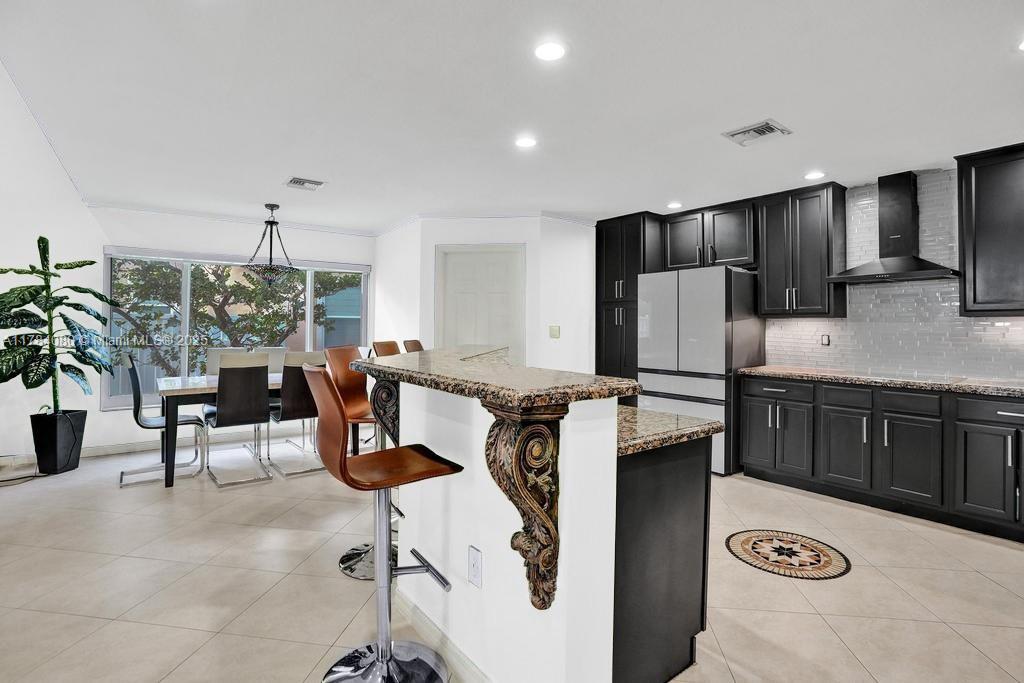 1322 NW 139th Ave Pembroke Pines, FL 33028