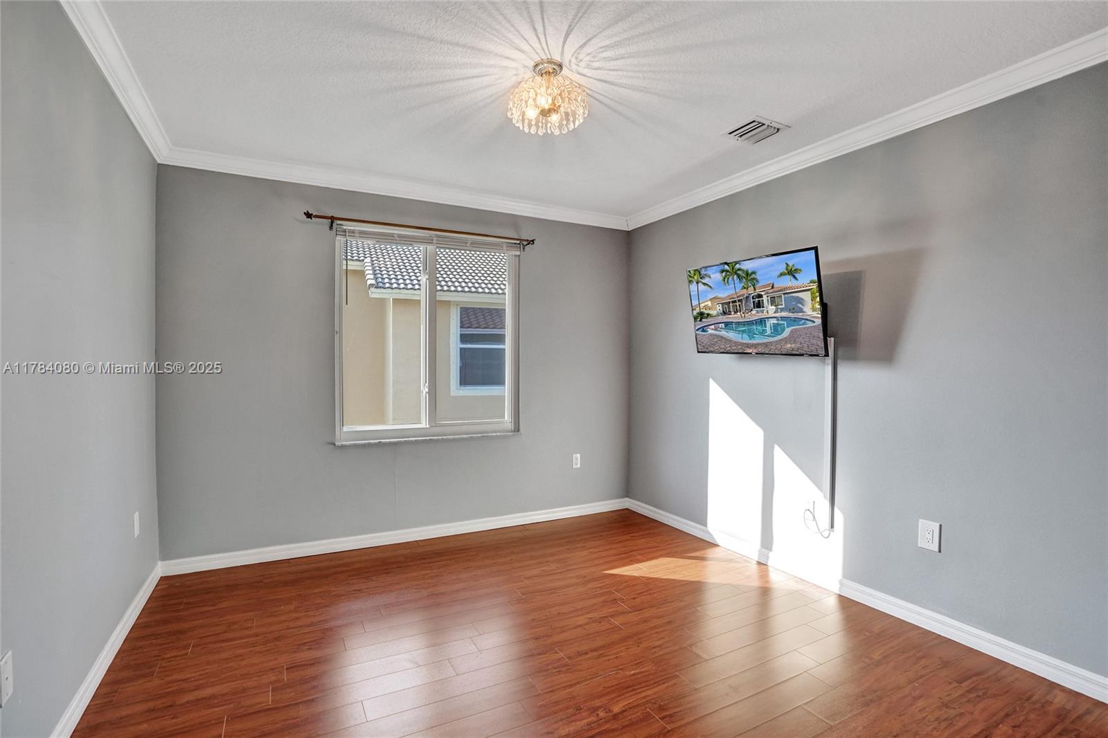 1322 NW 139th Ave Pembroke Pines, FL 33028