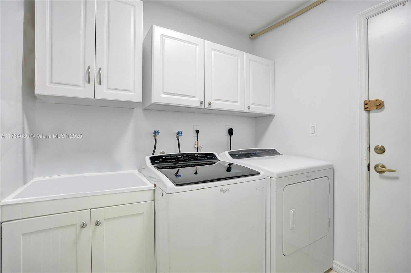 1322 NW 139th Ave Pembroke Pines, FL 33028