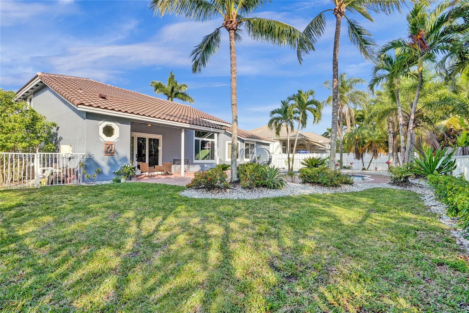 1322 NW 139th Ave Pembroke Pines, FL 33028