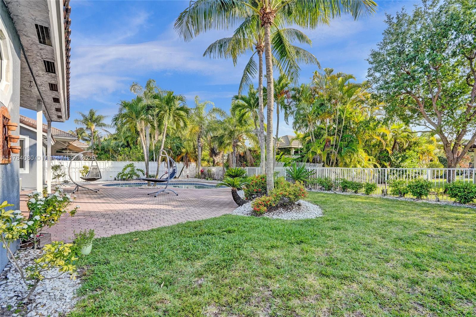 1322 NW 139th Ave Pembroke Pines, FL 33028