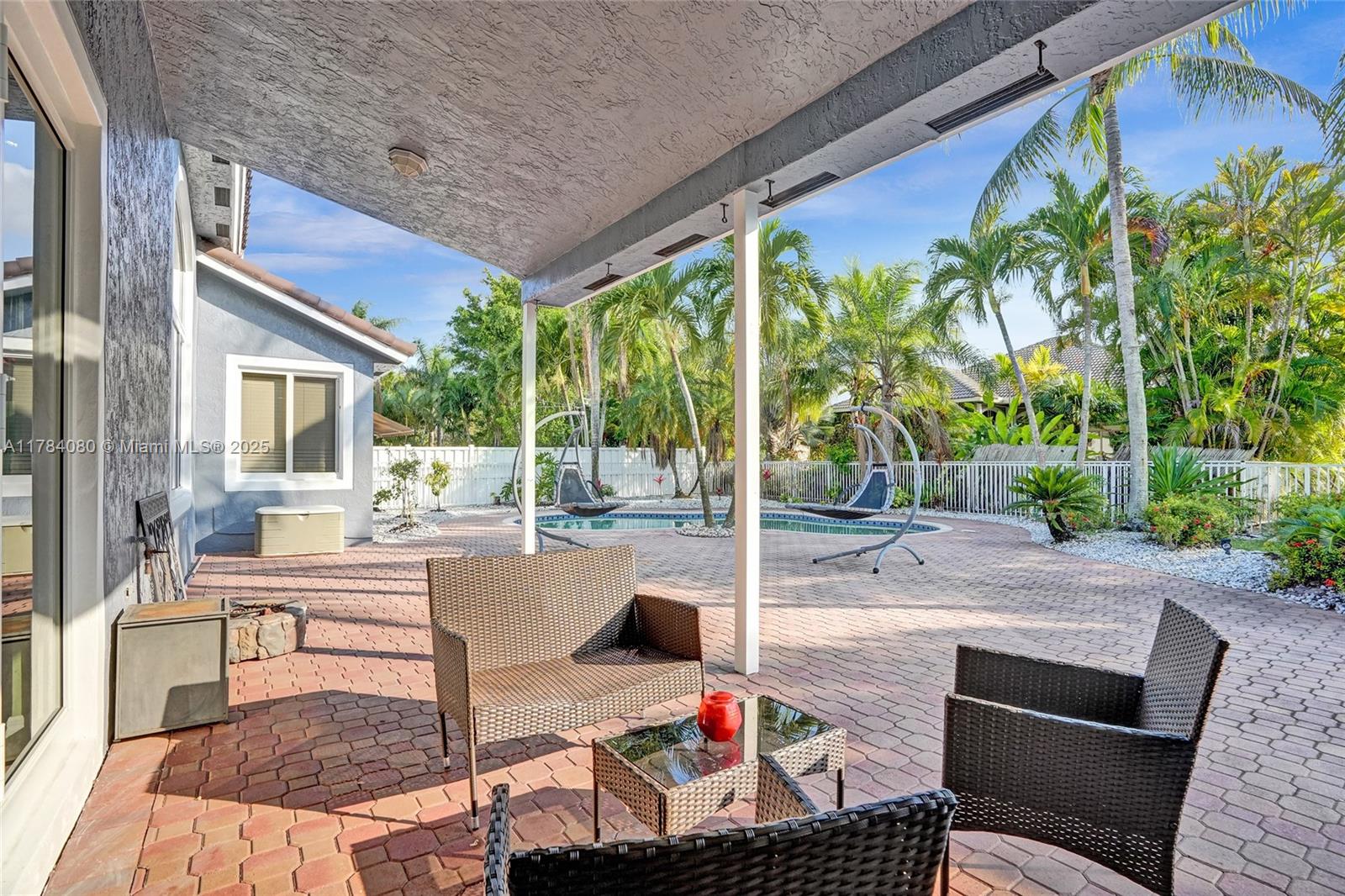 1322 NW 139th Ave Pembroke Pines, FL 33028