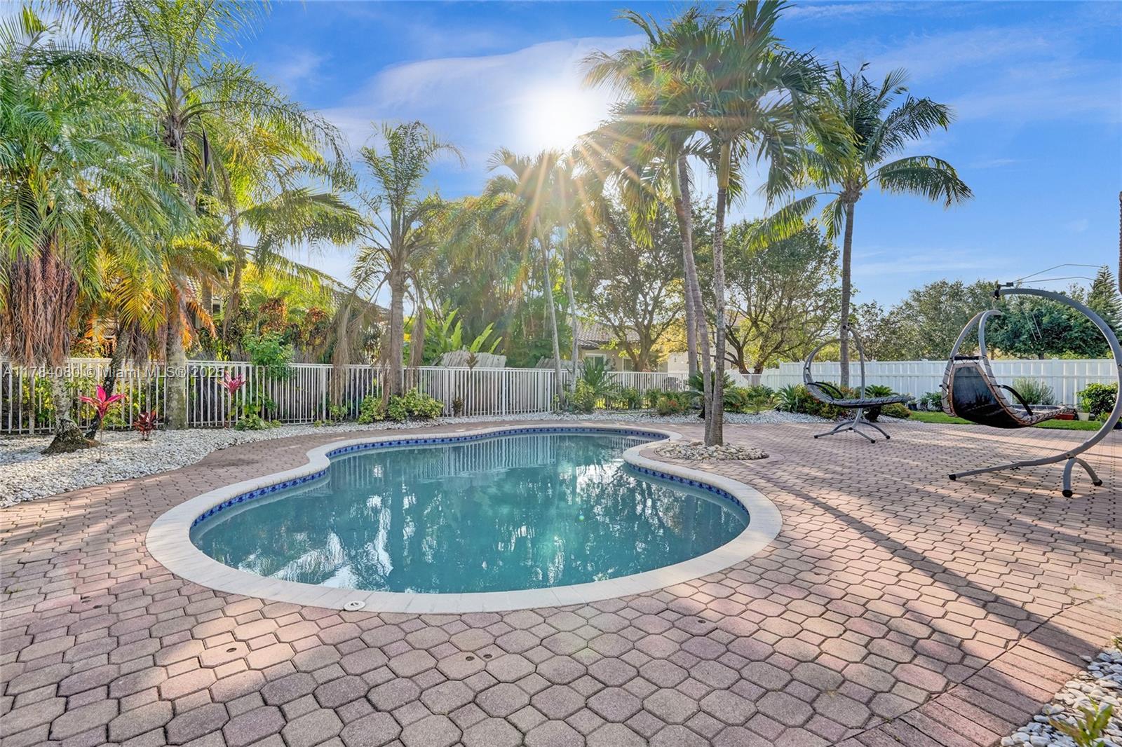 1322 NW 139th Ave Pembroke Pines, FL 33028