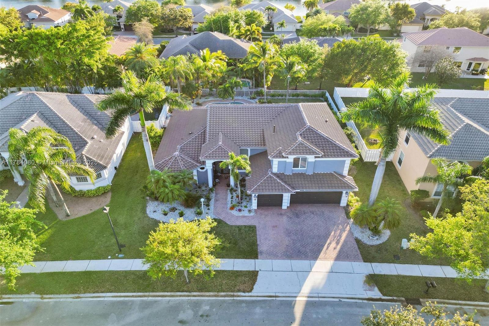 1322 NW 139th Ave Pembroke Pines, FL 33028