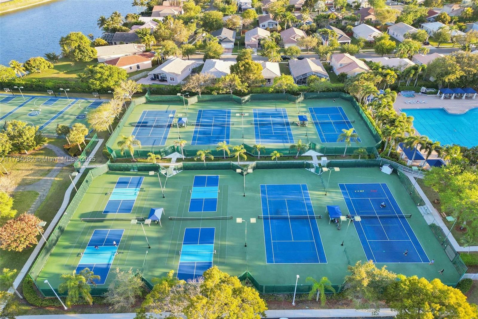 1322 NW 139th Ave Pembroke Pines, FL 33028