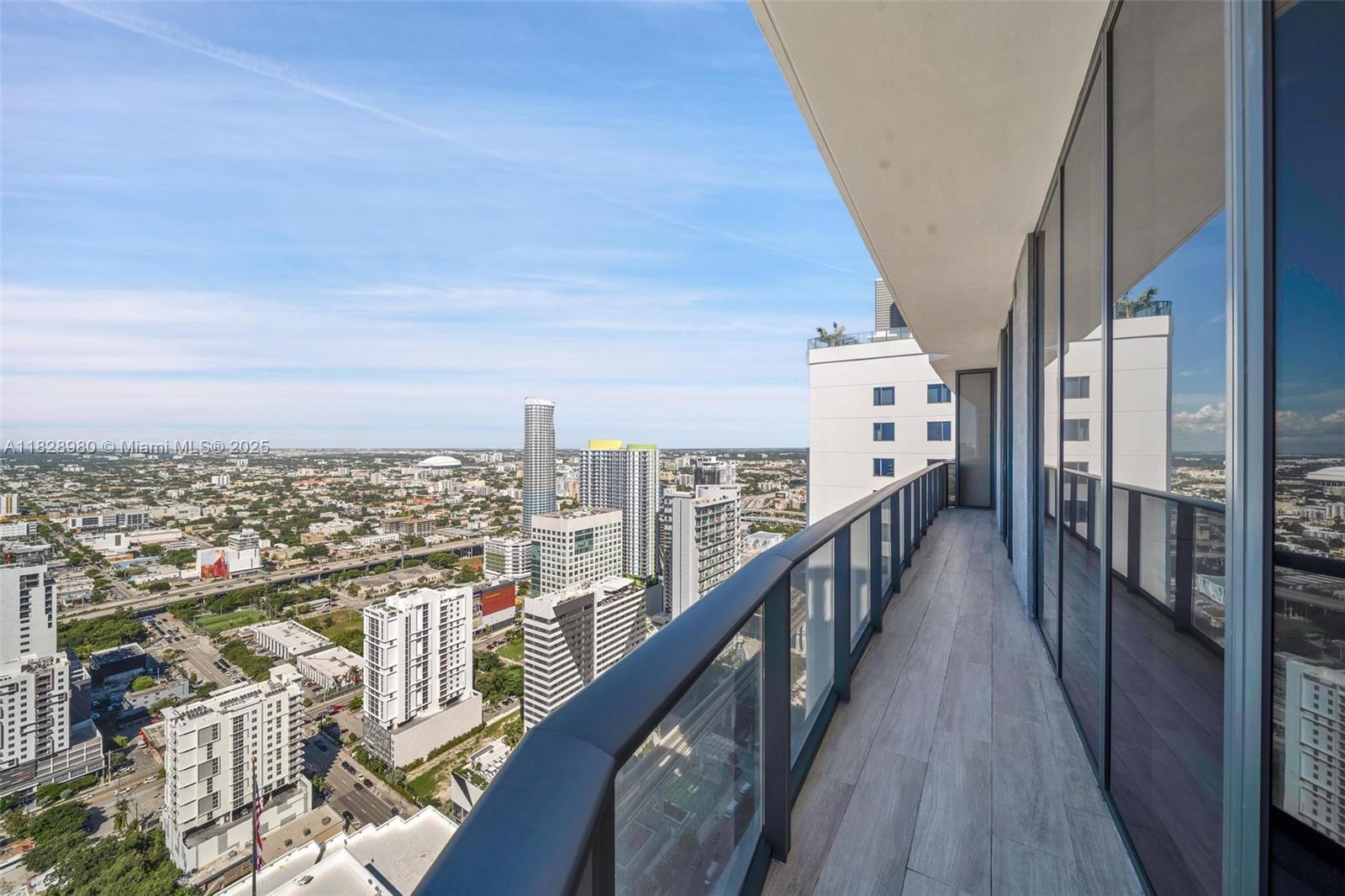 image Brickell Heights West15