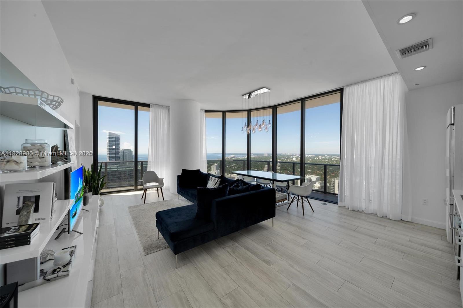image Brickell Heights West1