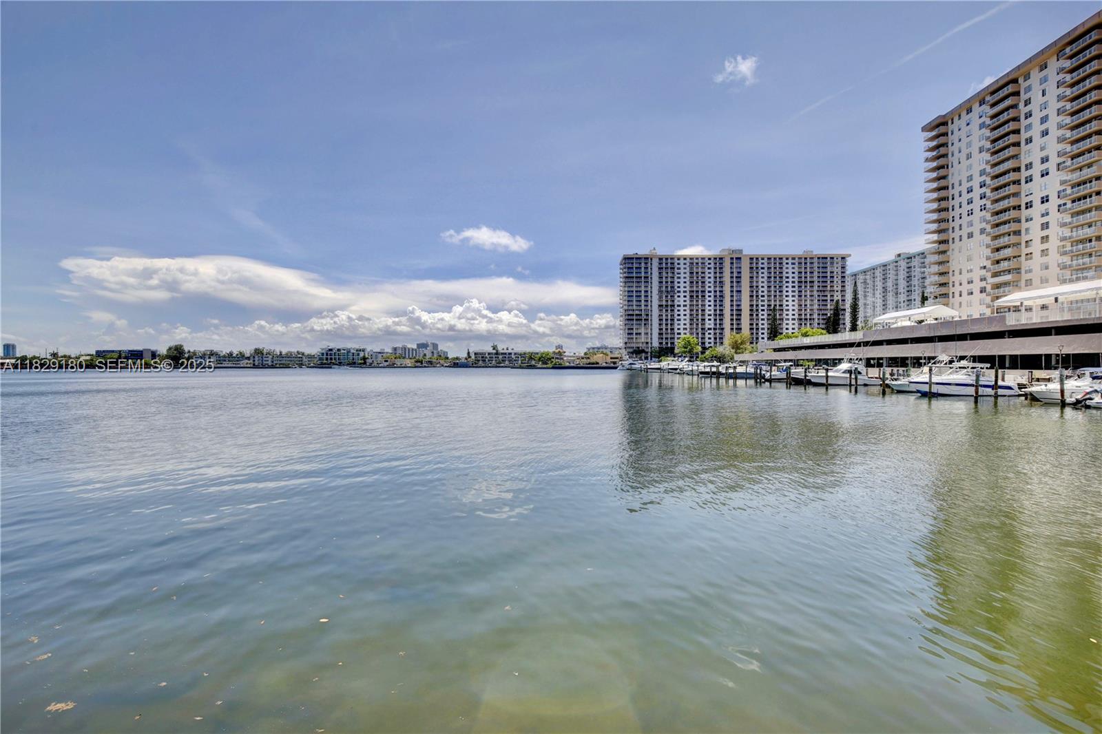 image Porto Bellagio Condo11