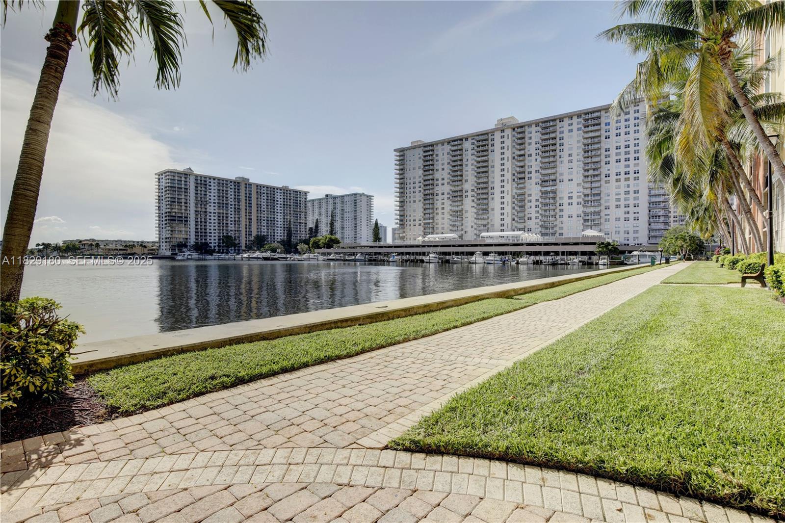 image Porto Bellagio Condo13