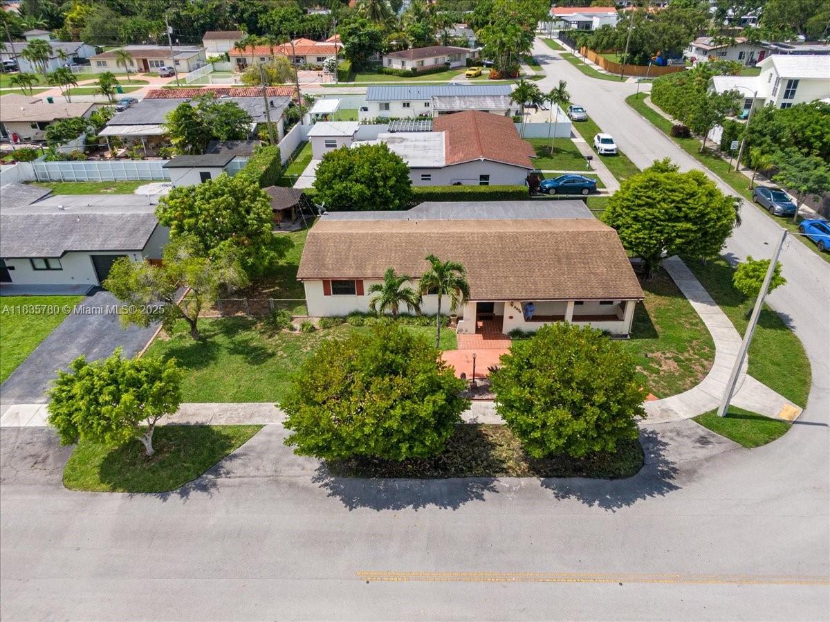 8370 SW 46th St