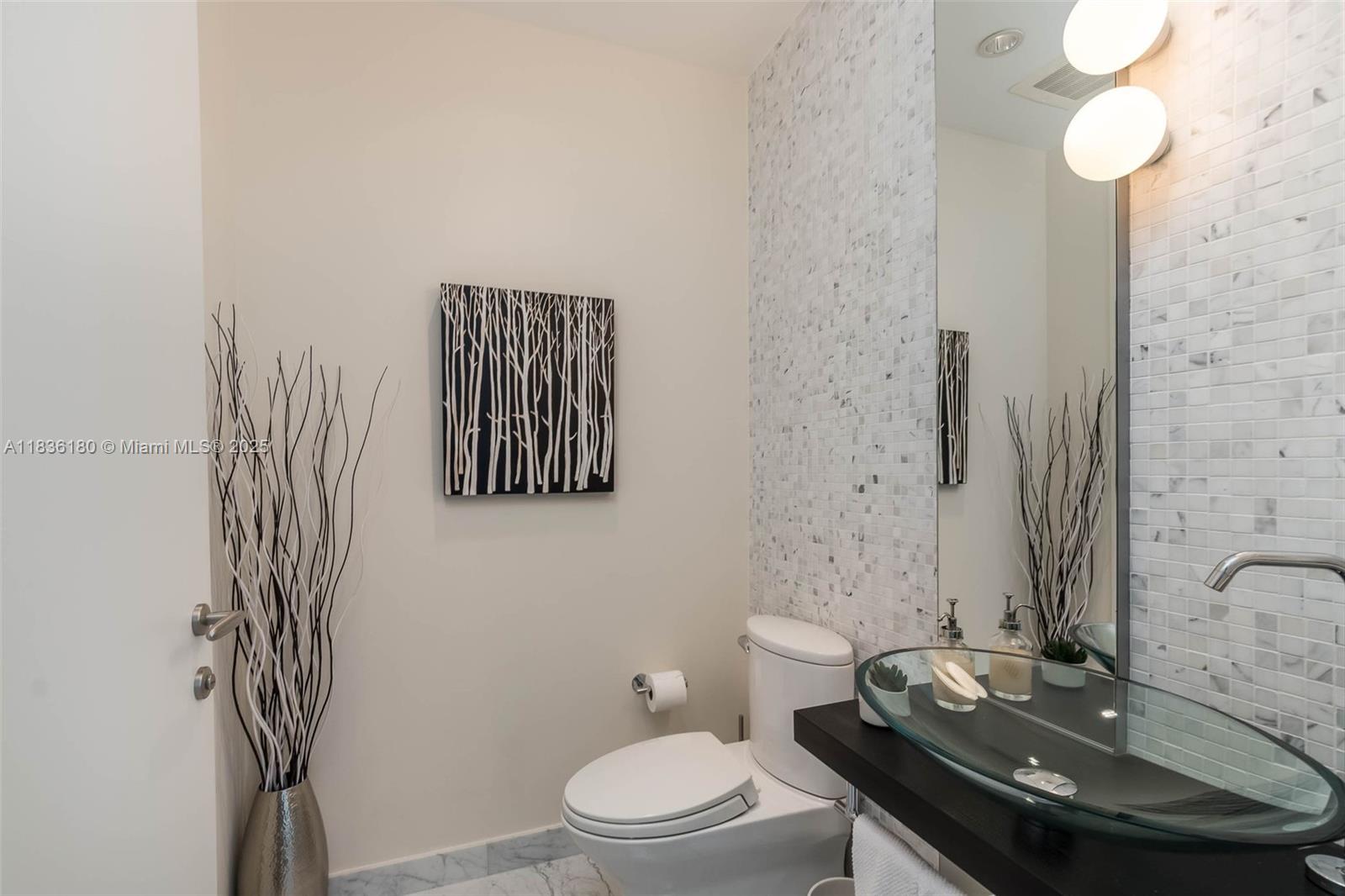 image Epic West Condo12