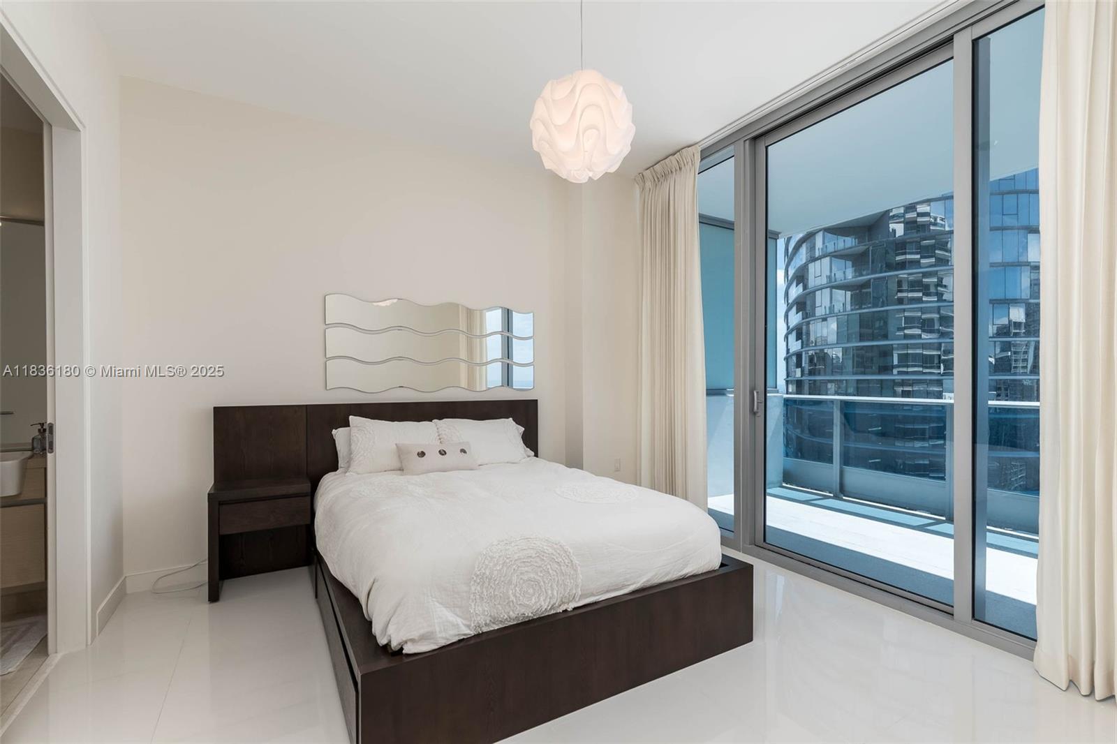 image Epic West Condo13