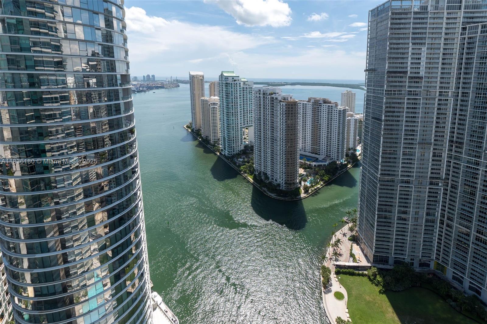 image Epic West Condo27