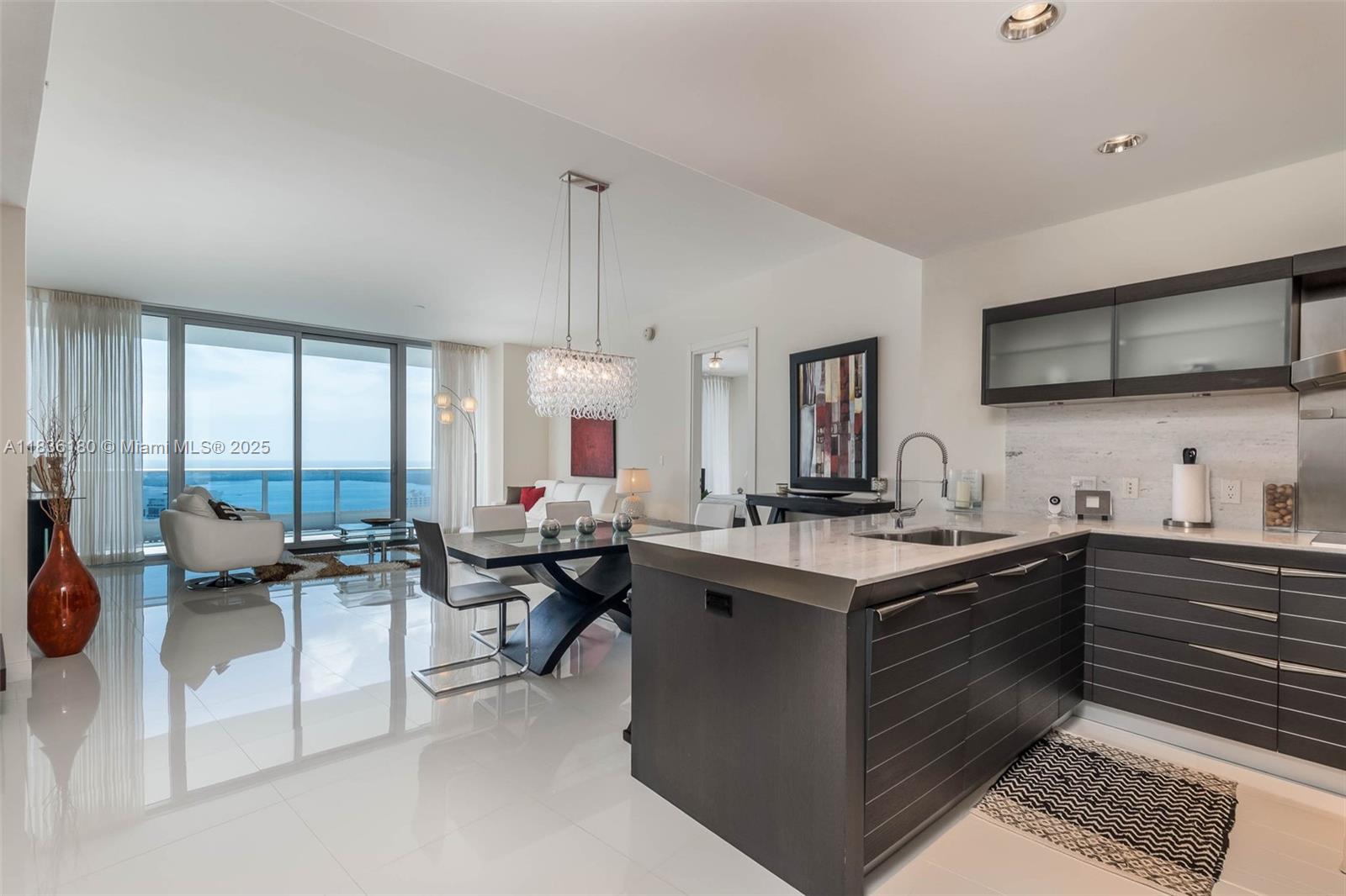 image Epic West Condo3