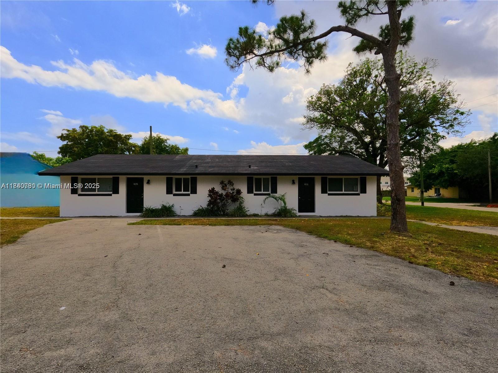 4942 Serafica Dr #16
