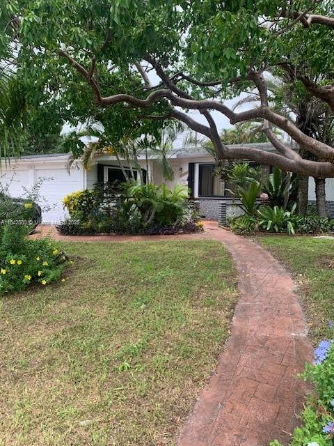 15605 NW 2nd Ct