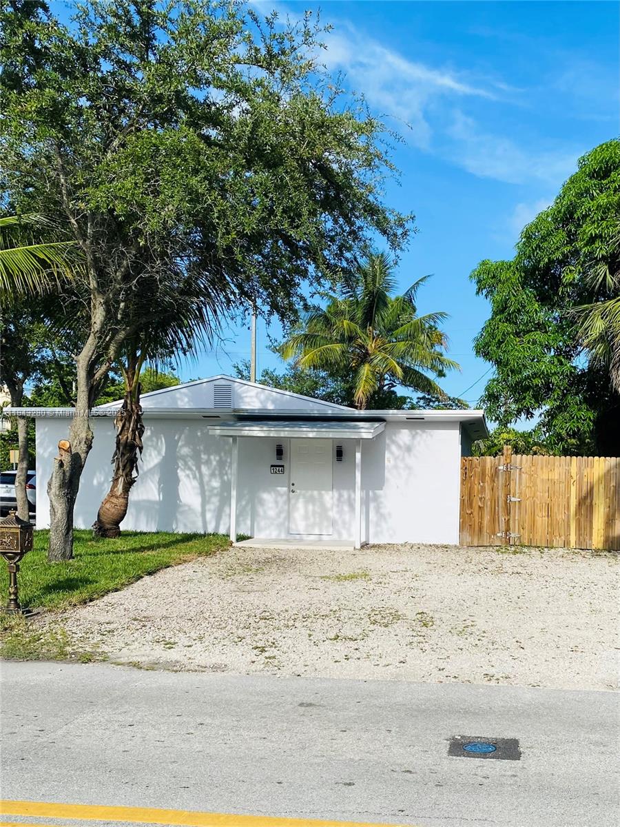 1244 NW 1st Ave