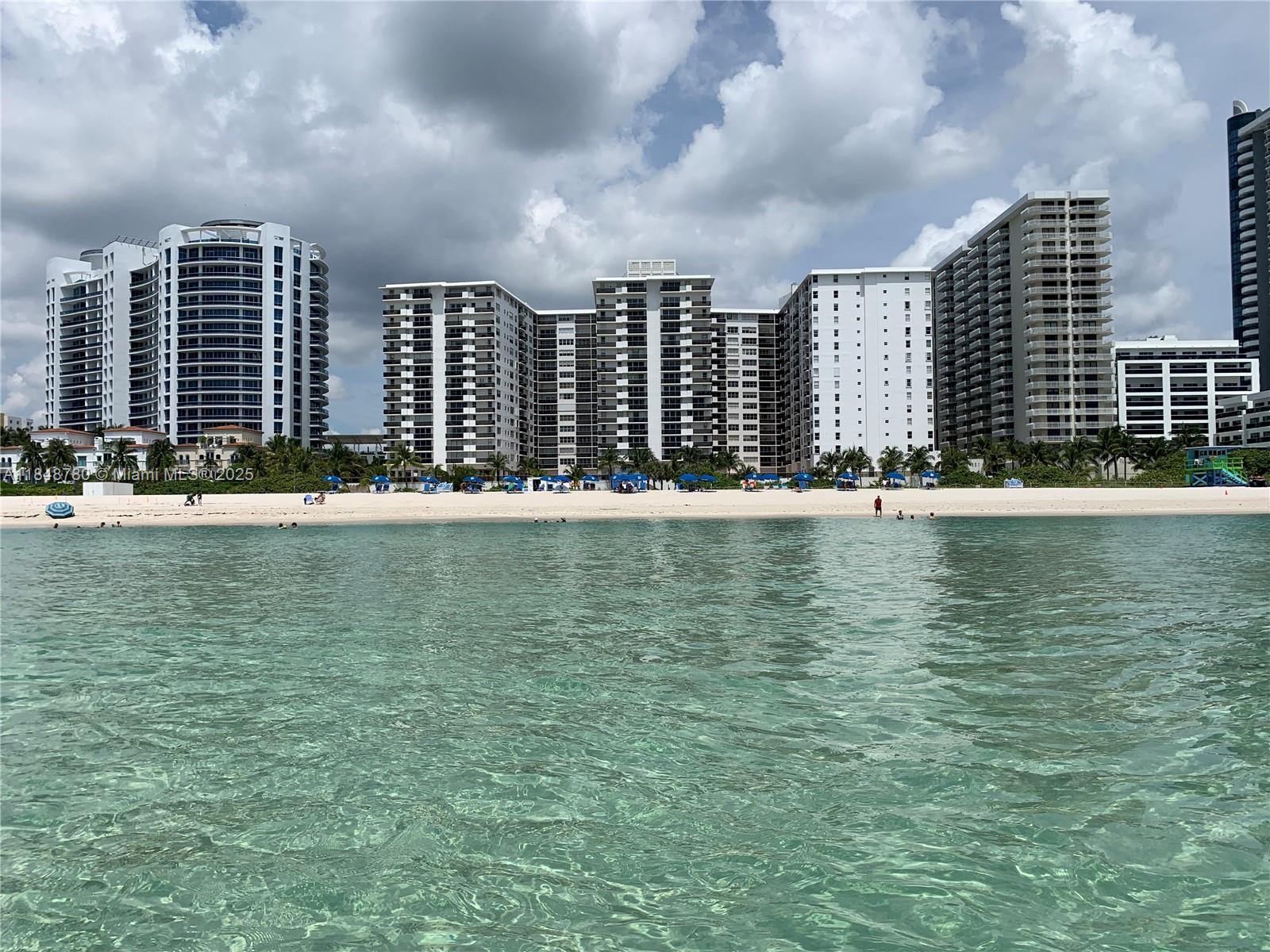 6039 Collins Ave #826
