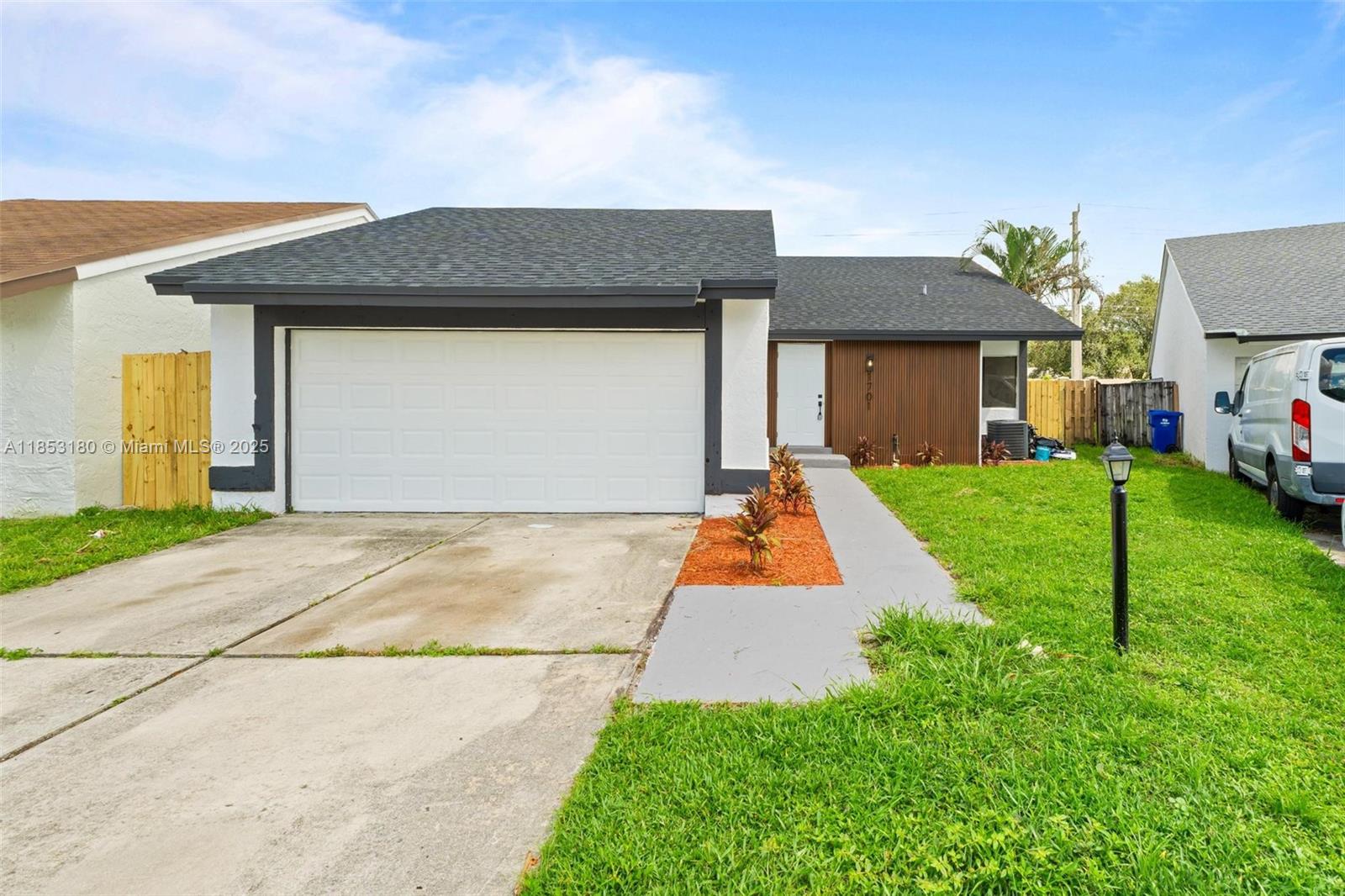 1701 SW 86th Ter