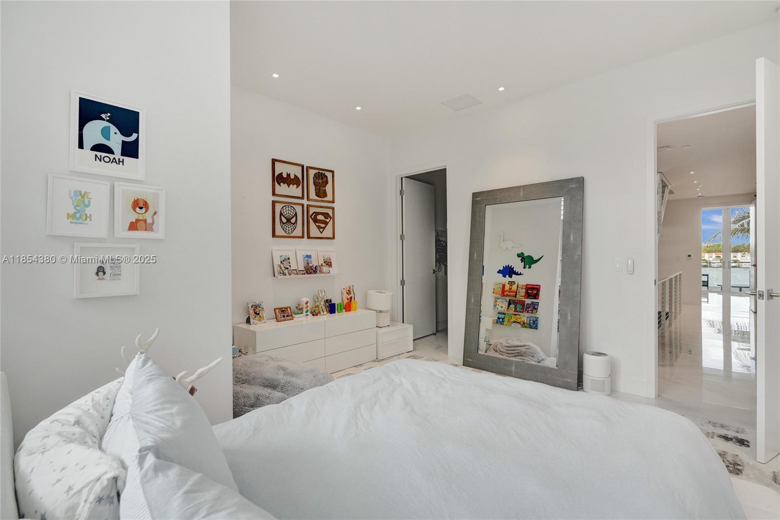 3750 Yacht Clb Dr #TH2 Aventura, FL 33180