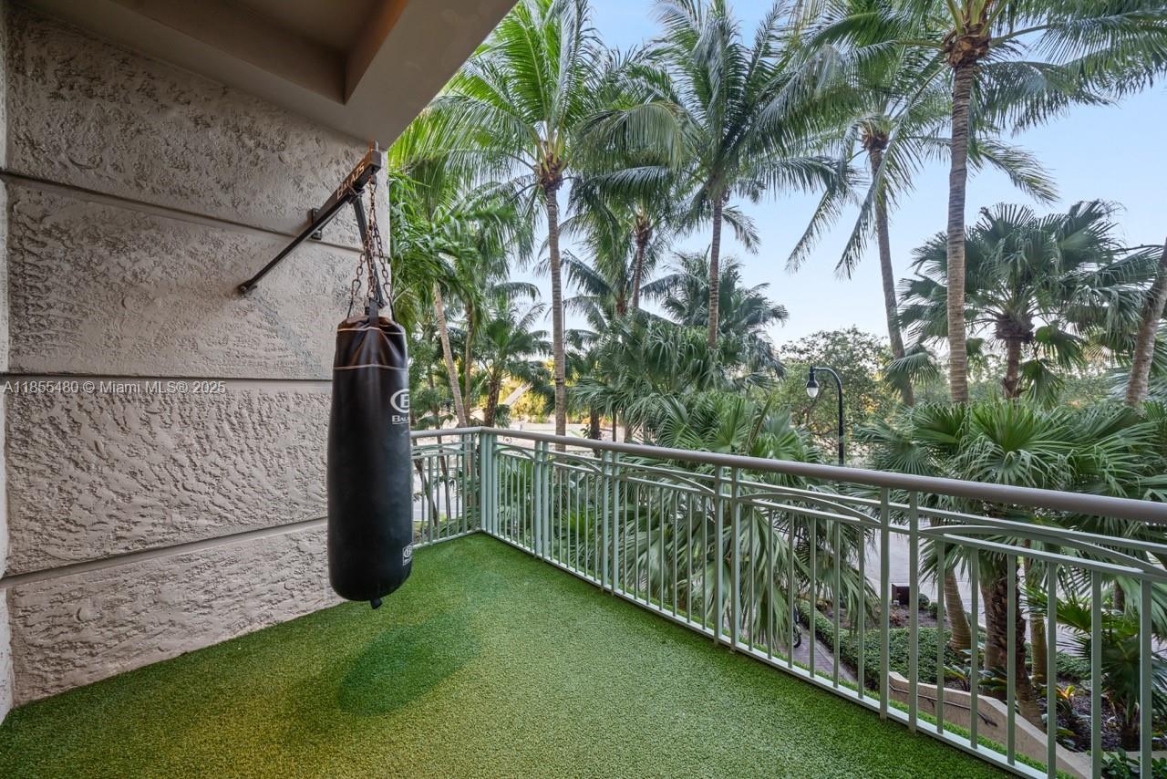 image Ritz Carlton Coconut Grov39