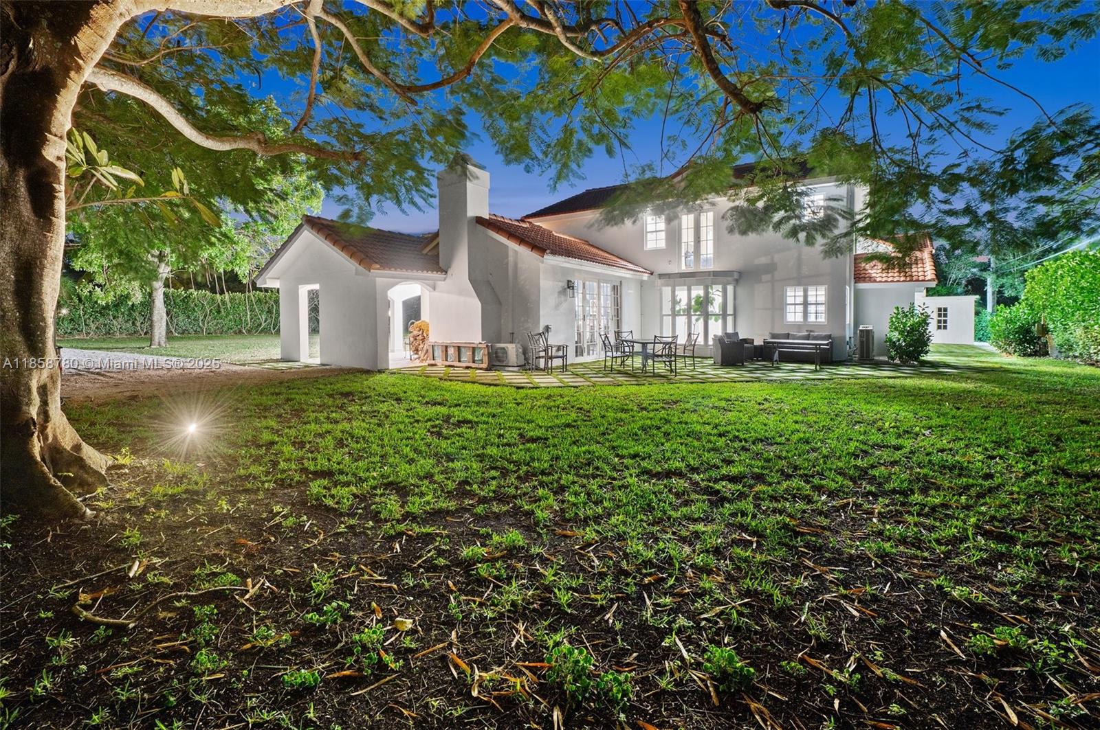 321 SW 1st Ave Boynton Beach, FL 33435