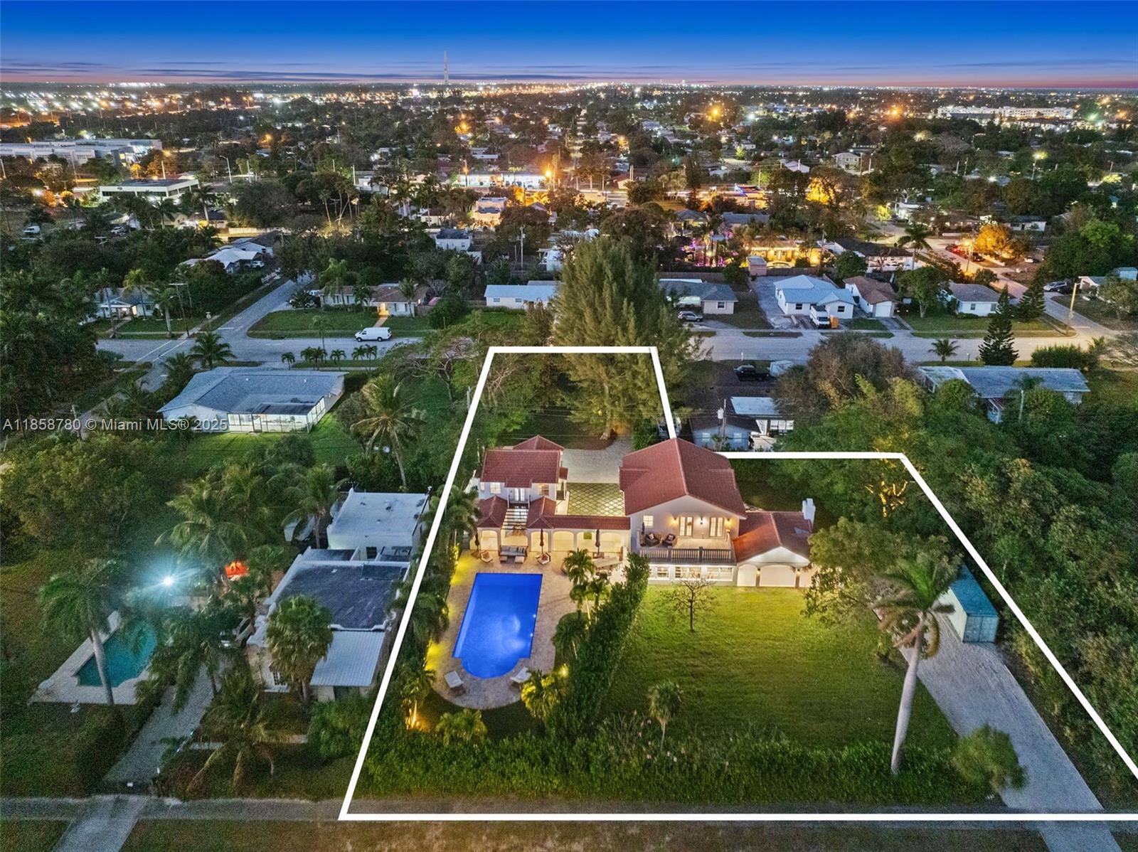 321 SW 1st Ave Boynton Beach, FL 33435