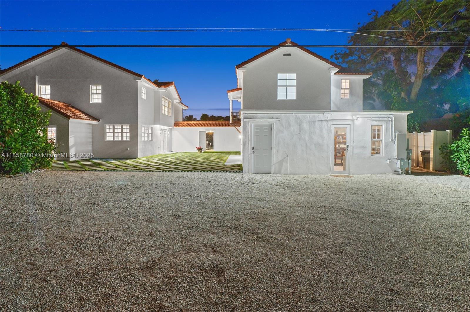 321 SW 1st Ave Boynton Beach, FL 33435