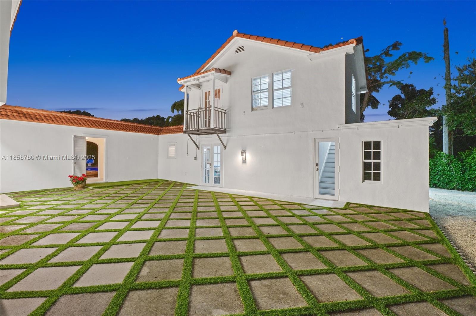 321 SW 1st Ave Boynton Beach, FL 33435