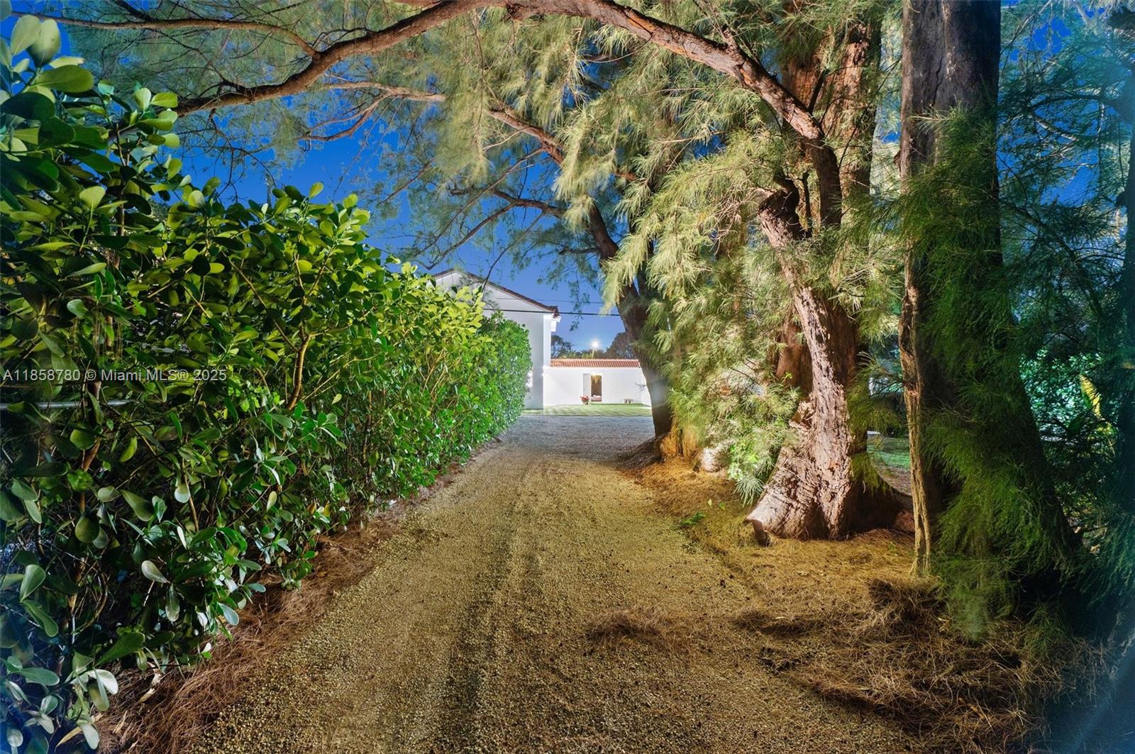 321 SW 1st Ave Boynton Beach, FL 33435