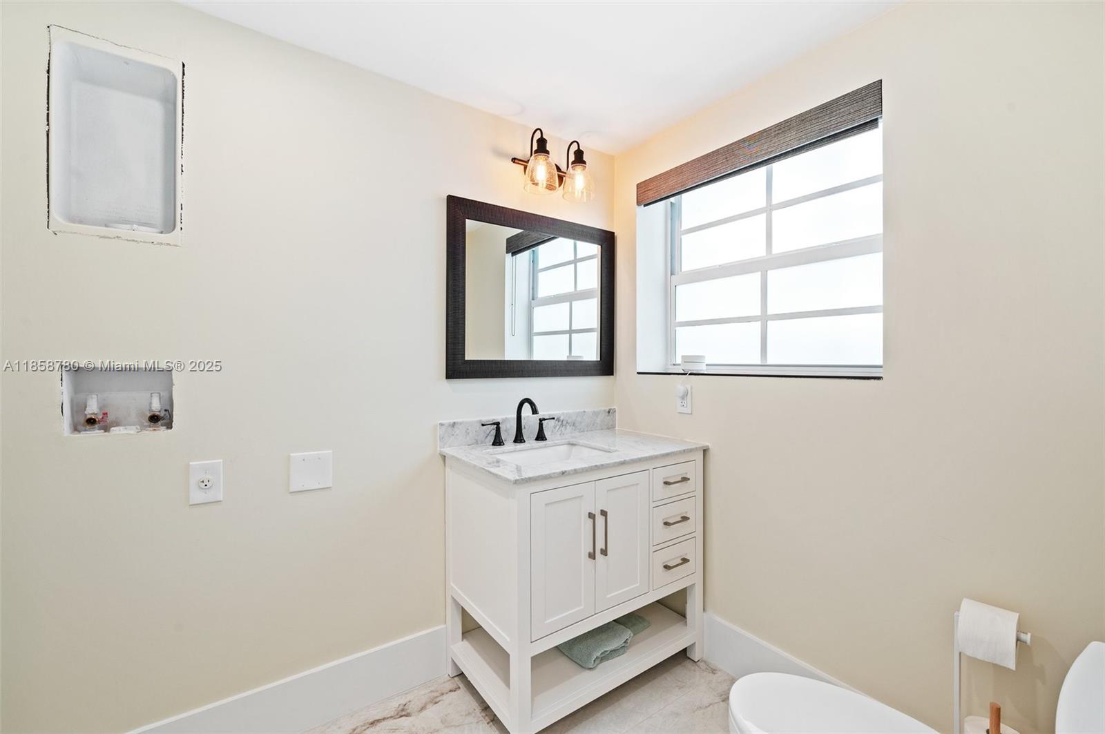 321 SW 1st Ave Boynton Beach, FL 33435