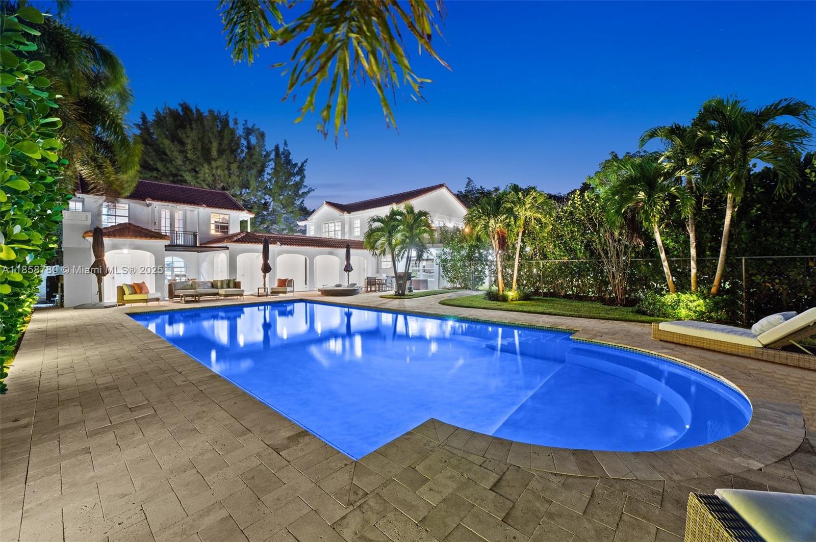 321 SW 1st Ave Boynton Beach, FL 33435