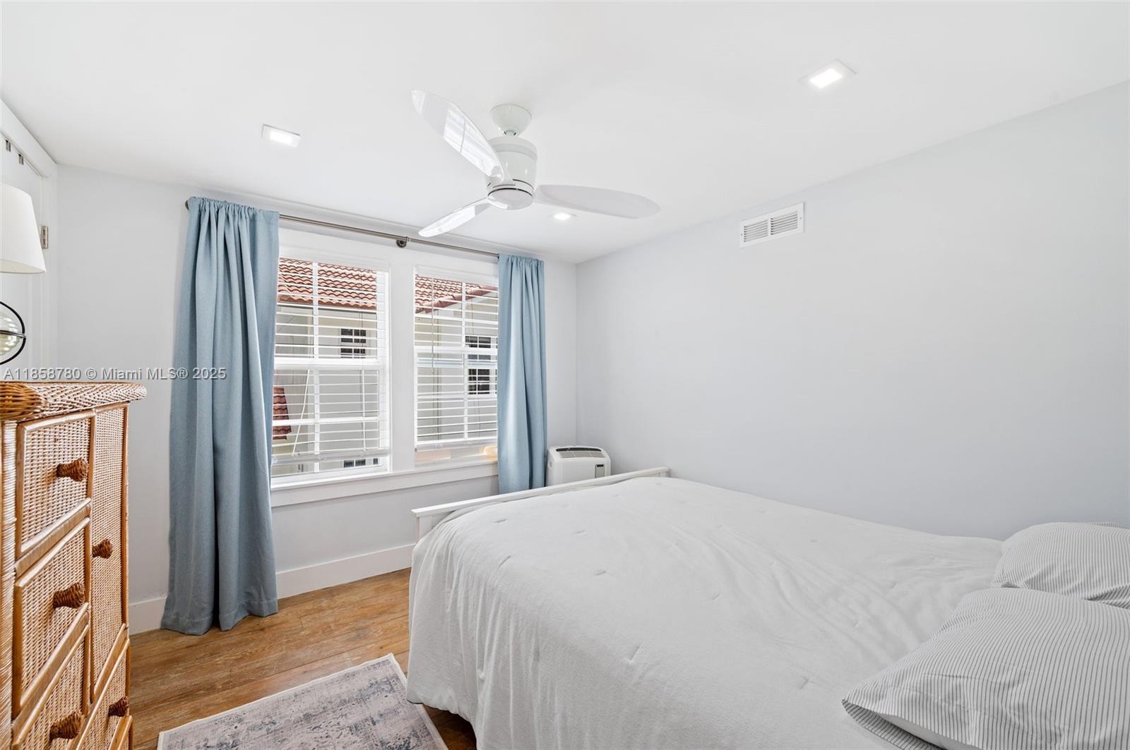 321 SW 1st Ave Boynton Beach, FL 33435