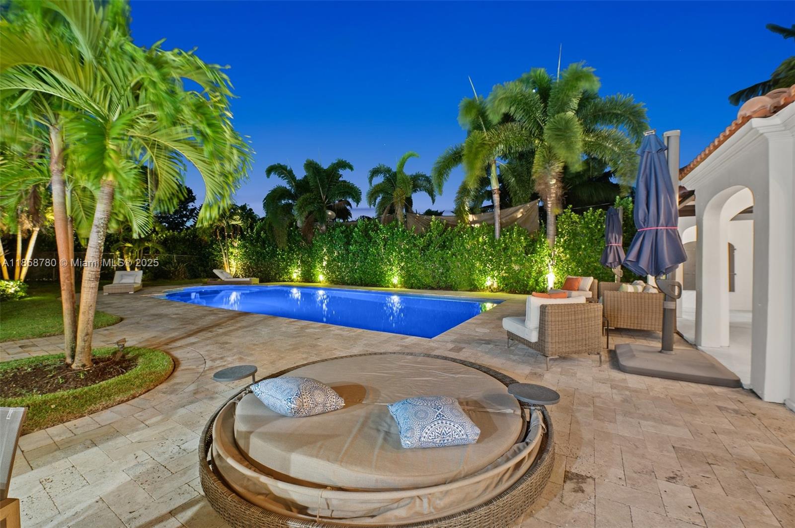 321 SW 1st Ave Boynton Beach, FL 33435