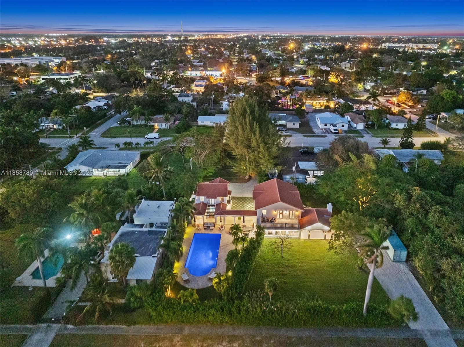 321 SW 1st Ave Boynton Beach, FL 33435